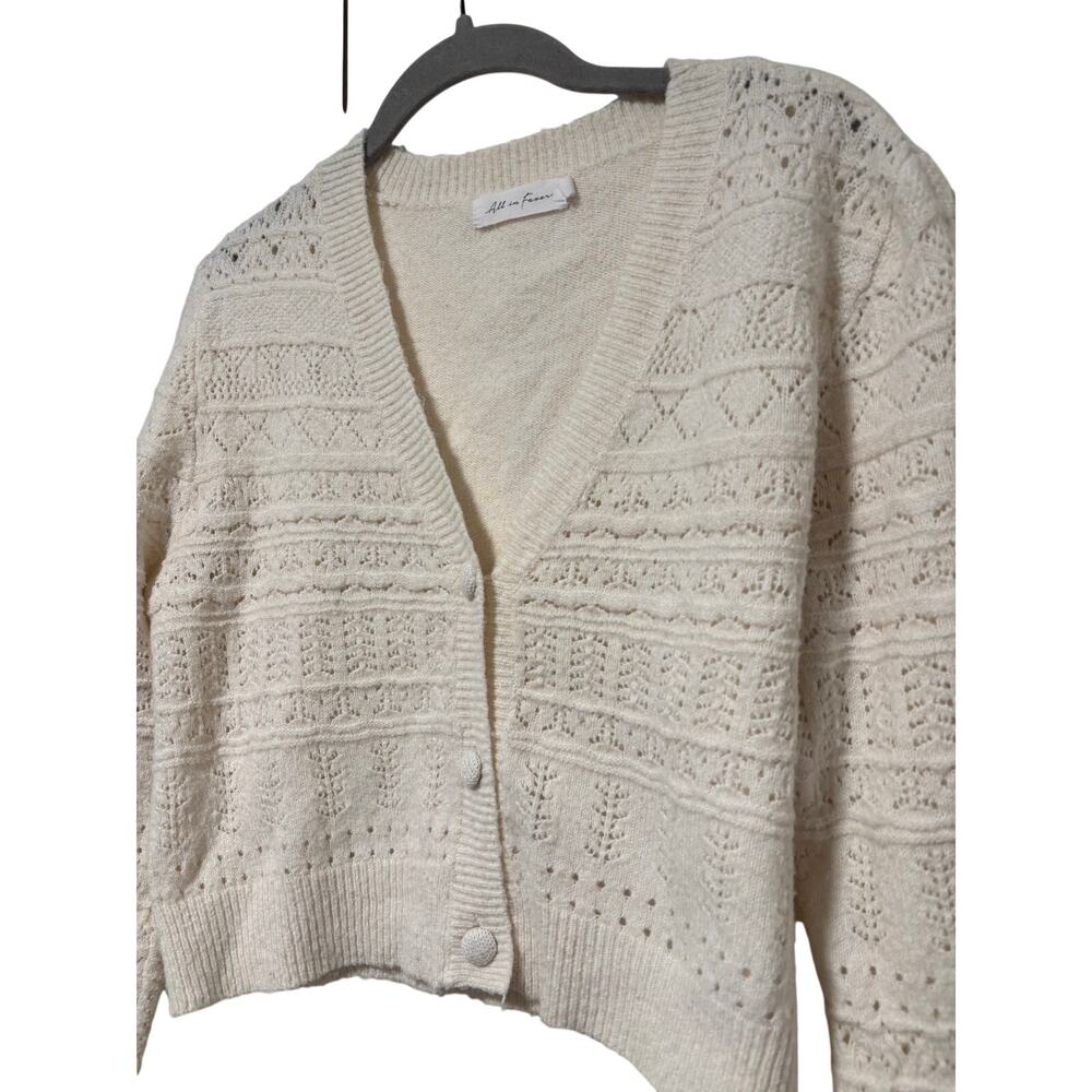 All In Favor Ivory Pointelle Knit Cropped Cardigan Women’s Small Button Front - Picture 4 of 7